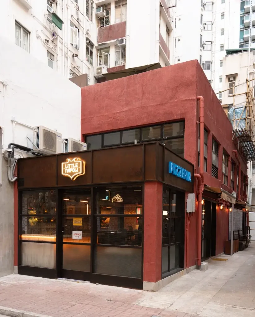 Gavino Pilo_pizzeria exterior