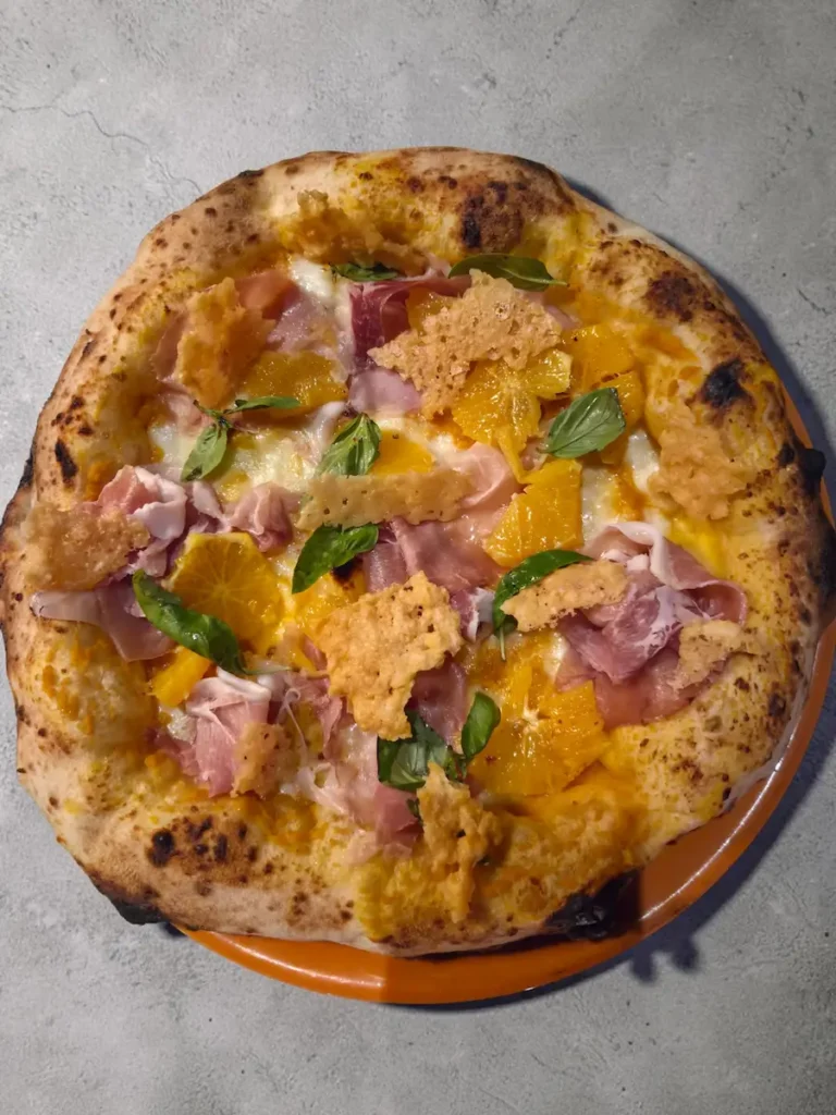 Gianluca Salerno_Pizza 2_© Matt Hush