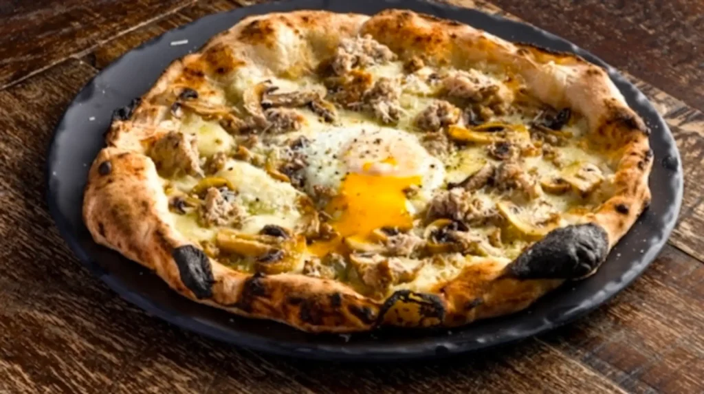 Tsubasa Tamaki_Pizza 2_© Tamaki